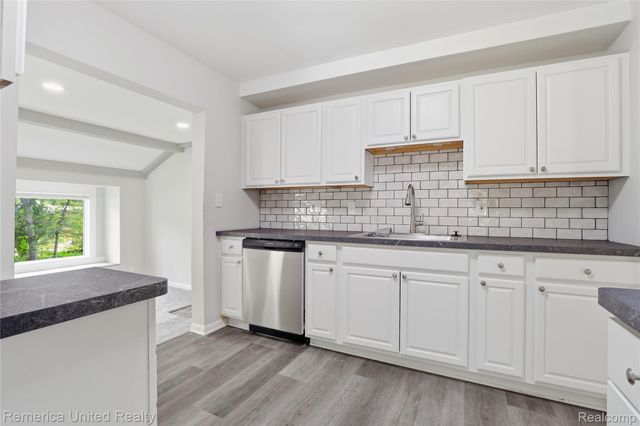 18315 Five Points Street, Redford Charter Township, MI 48240