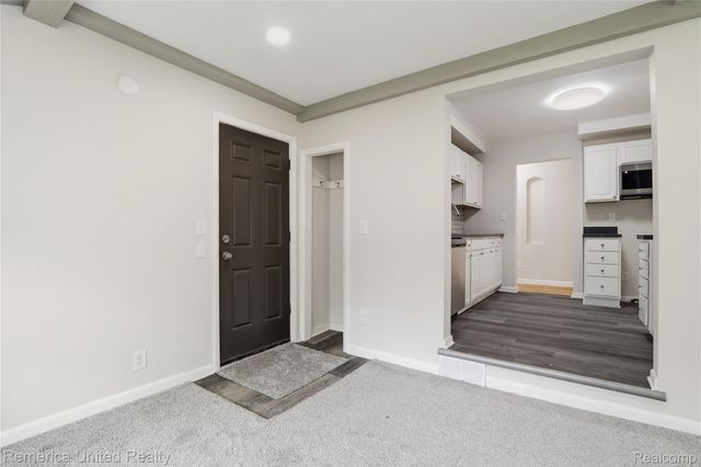 18315 Five Points Street, Redford Charter Township, MI 48240