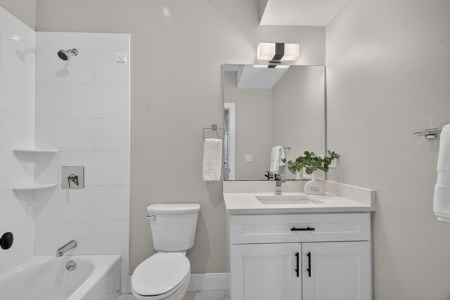 123-125 Centre Street 6, Boston, MA 02124