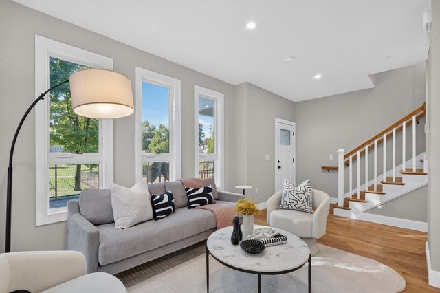 123-125 Centre Street 6, Boston, MA 02124