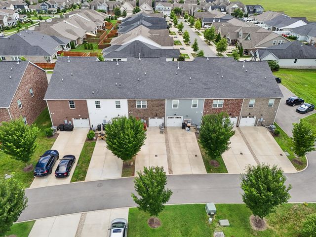 127 Saddlewood Ln, Hendersonville, TN 37075