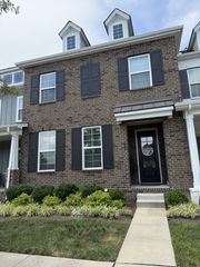 127 Saddlewood Ln, Hendersonville, TN 37075
