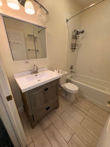 7229 W PALMER Street G, Elmwood Park, IL 60707