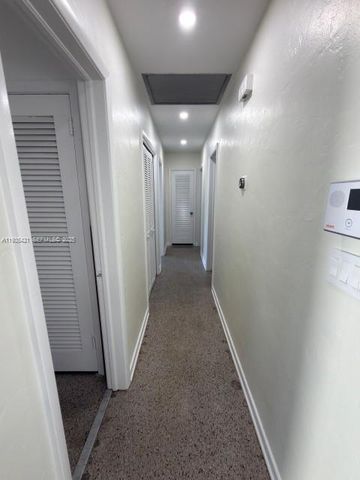 860 W Dayton Cir, Fort Lauderdale, FL 33312