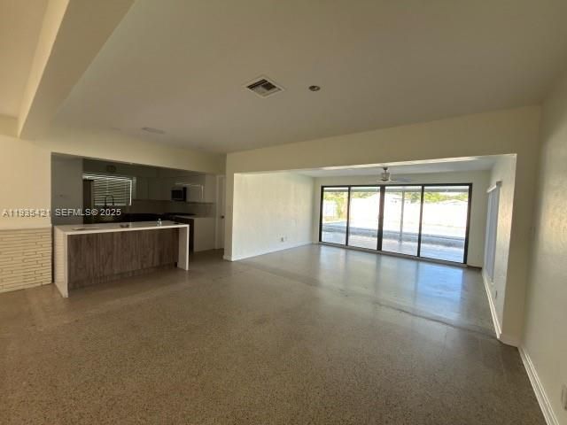 860 W Dayton Cir, Fort Lauderdale, FL 33312