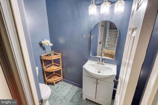 6239 SPRING KNOLL DR, Harrisburg, PA 17111