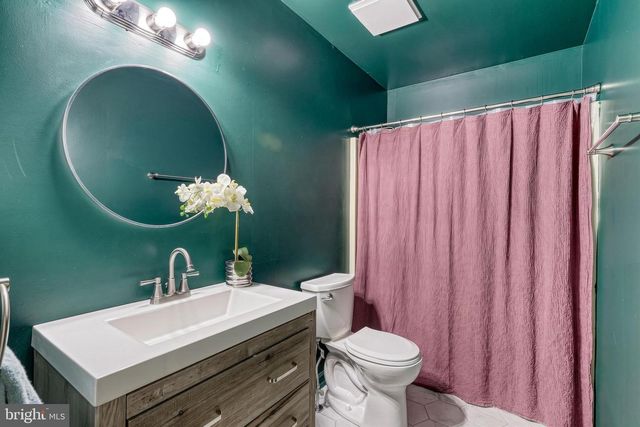 6239 SPRING KNOLL DR, Harrisburg, PA 17111