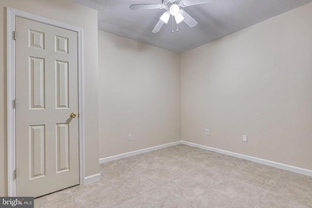 6239 SPRING KNOLL DR, Harrisburg, PA 17111