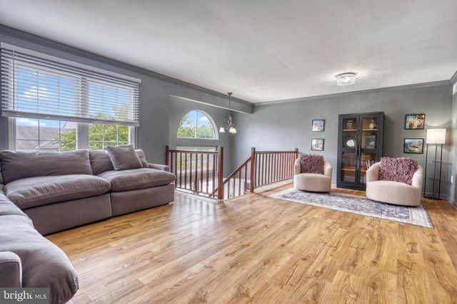 6239 SPRING KNOLL DR, Harrisburg, PA 17111
