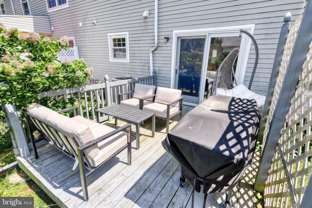 6239 SPRING KNOLL DR, Harrisburg, PA 17111