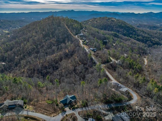 10 Villa Nova Drive, Asheville, NC 28804