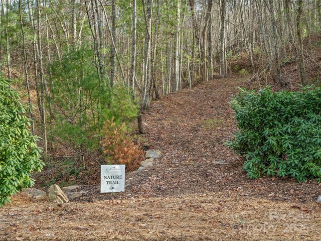 10 Villa Nova Drive, Asheville, NC 28804