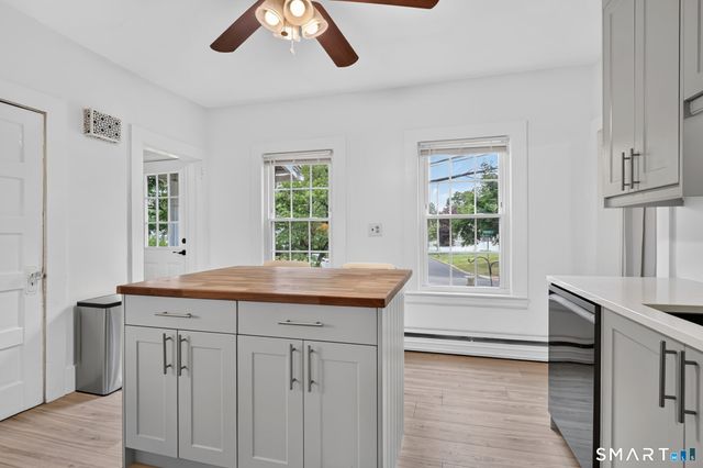 5 Parker Street, Manchester, CT 06040