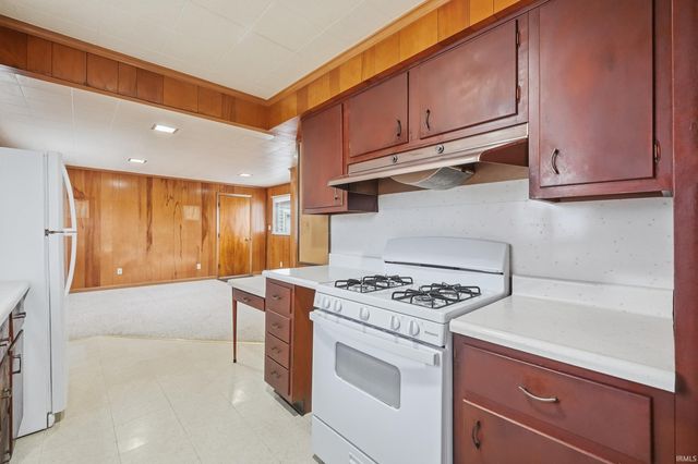 1004 Keller Drive, New Haven, IN 46774