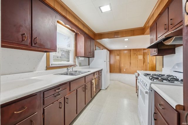 1004 Keller Drive, New Haven, IN 46774