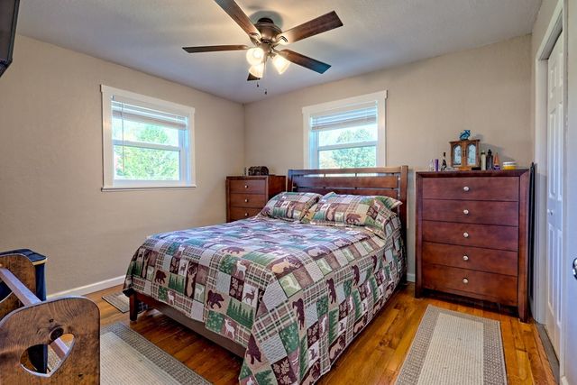 60 Tarrent Street, Andrews, NC 28901