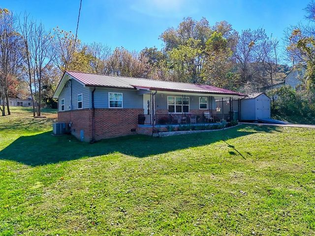 60 Tarrent Street, Andrews, NC 28901