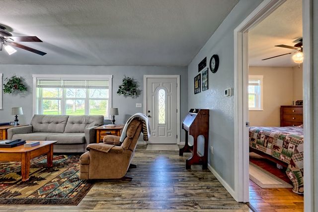 60 Tarrent Street, Andrews, NC 28901