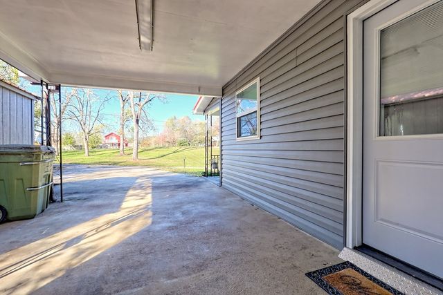 60 Tarrent Street, Andrews, NC 28901