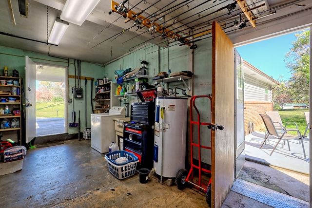 60 Tarrent Street, Andrews, NC 28901