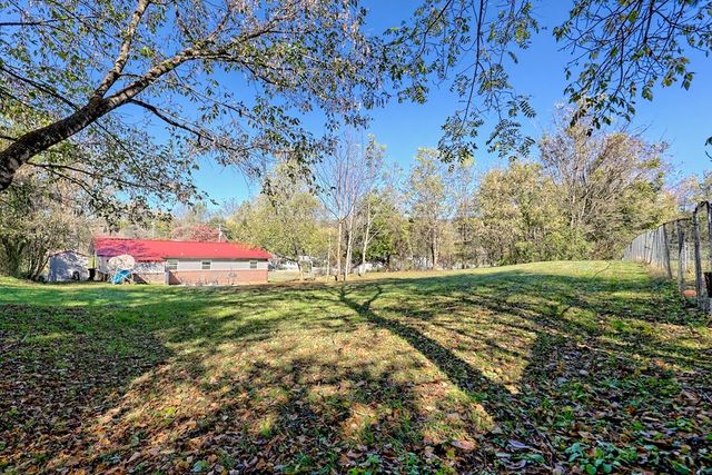 60 Tarrent Street, Andrews, NC 28901