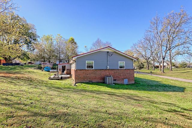 60 Tarrent Street, Andrews, NC 28901