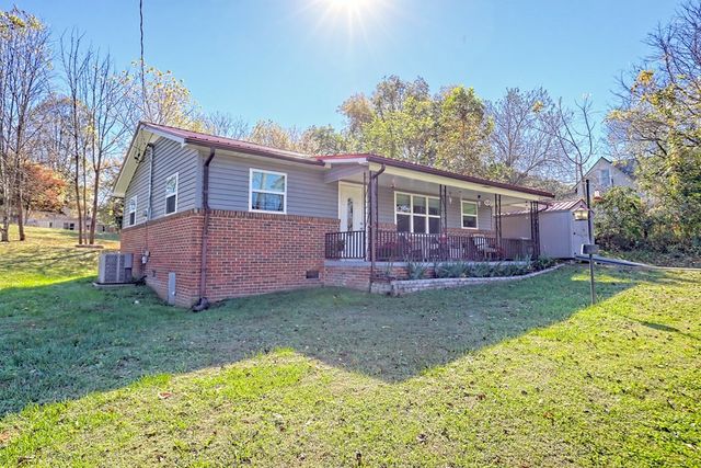 60 Tarrent Street, Andrews, NC 28901