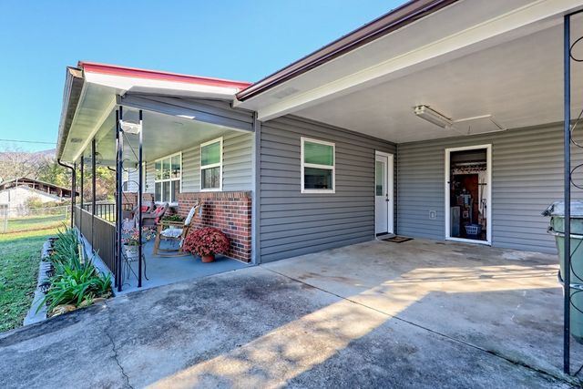 60 Tarrent Street, Andrews, NC 28901