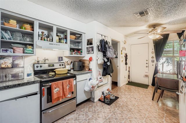7214 Salt Springs DR A, Austin, TX 78744