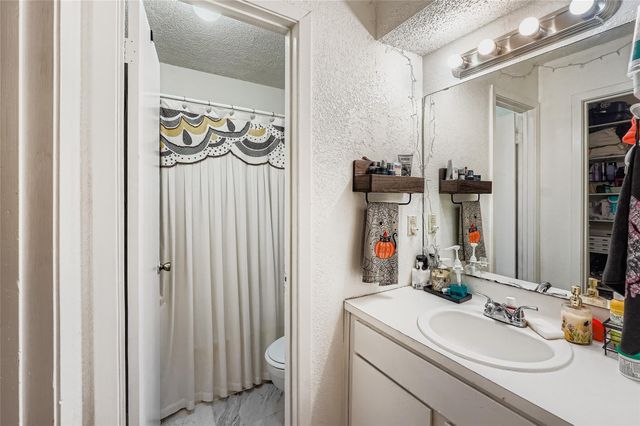 7214 Salt Springs DR A, Austin, TX 78744