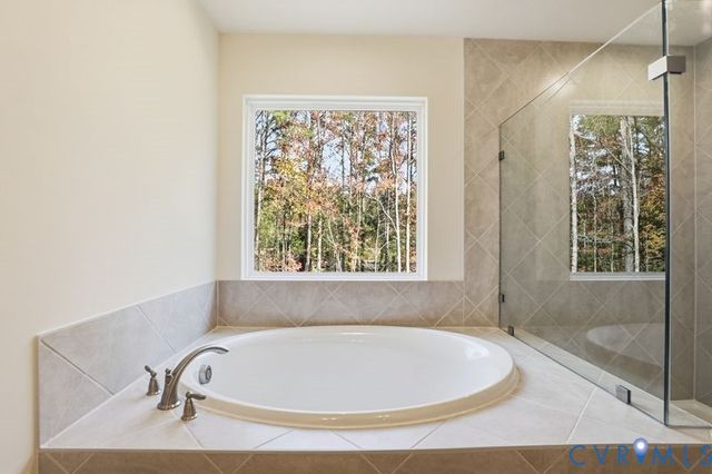 2512 Forget Me Not Ln, Glen Allen, VA 23060