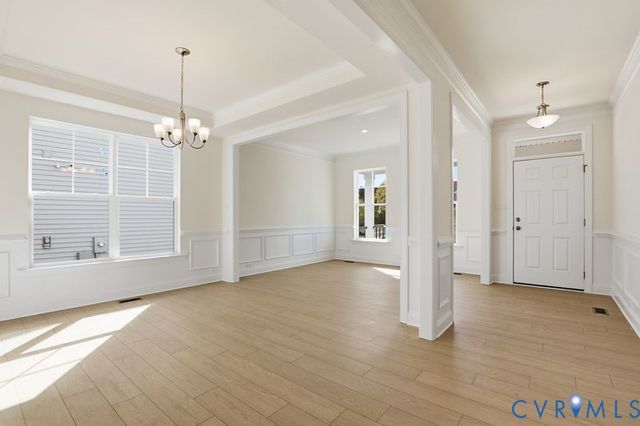 2512 Forget Me Not Ln, Glen Allen, VA 23060