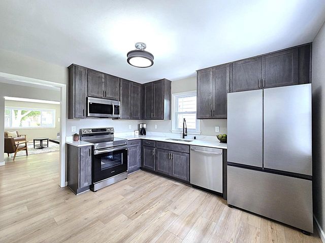 6169 W Spencer PLACE, Milwaukee, WI 53218