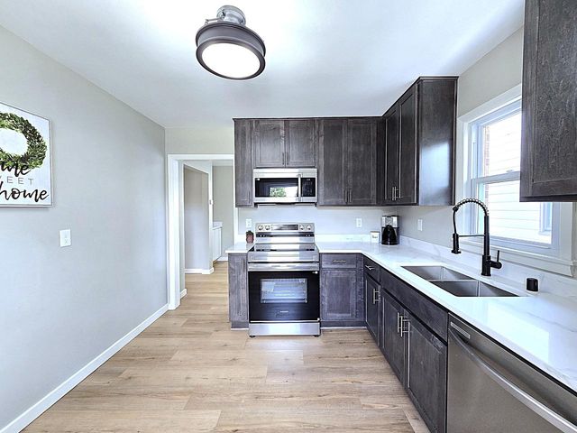 6169 W Spencer PLACE, Milwaukee, WI 53218