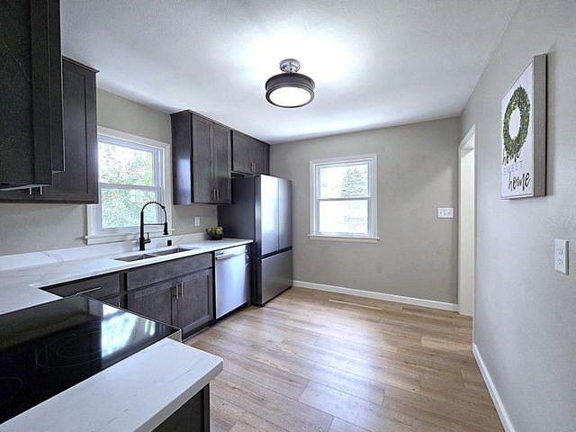 6169 W Spencer PLACE, Milwaukee, WI 53218