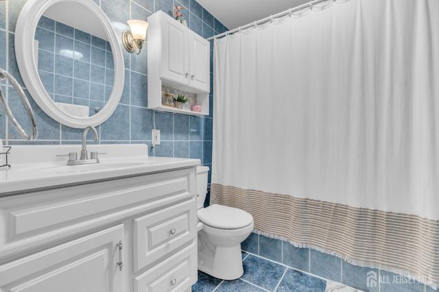 77 michael Road, Spotswood, NJ 08884