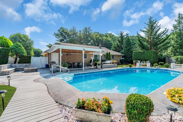 77 michael Road, Spotswood, NJ 08884