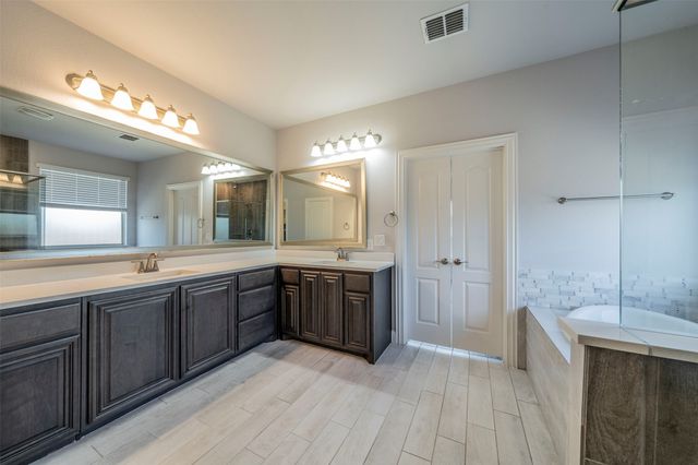 9489 Autumn Glen Drive, Frisco, TX 75033