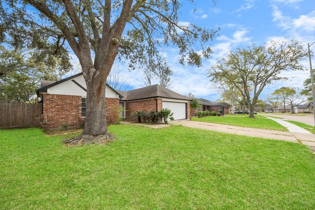 4915 Pecan Grove Drive, Pearland, TX 77584