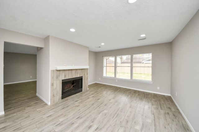 4915 Pecan Grove Drive, Pearland, TX 77584