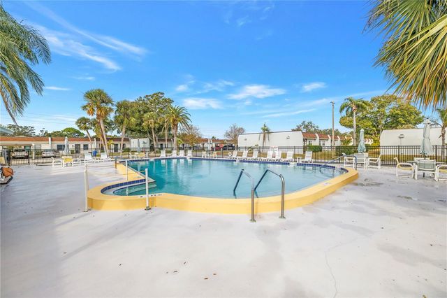 9224 MISSION OAKS BOULEVARD, Seminole, FL 33776