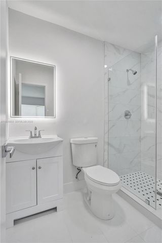 1041 NE 169th St, Miami, FL 33162