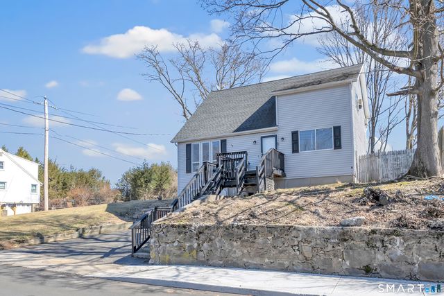 71 Cliff Street, Naugatuck, CT 06770