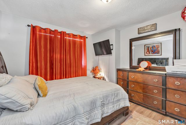 71 Cliff Street, Naugatuck, CT 06770