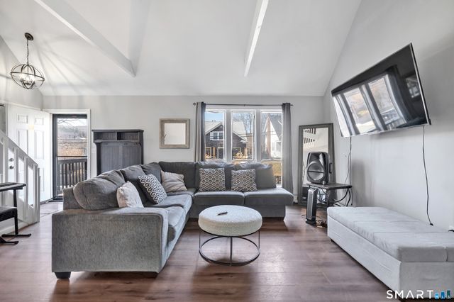 71 Cliff Street, Naugatuck, CT 06770