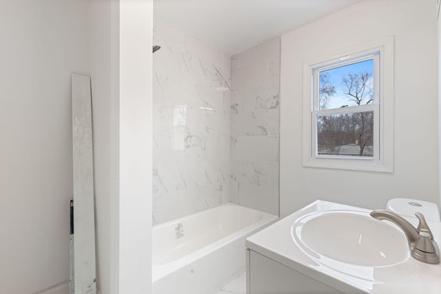 4224 W 10th Avenue, Gary, IN 46404