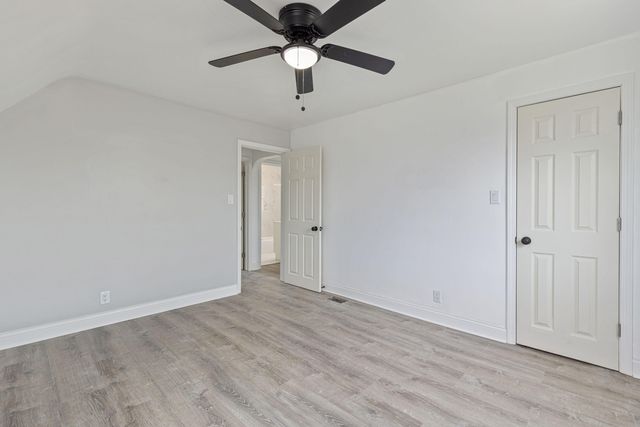 4224 W 10th Avenue, Gary, IN 46404