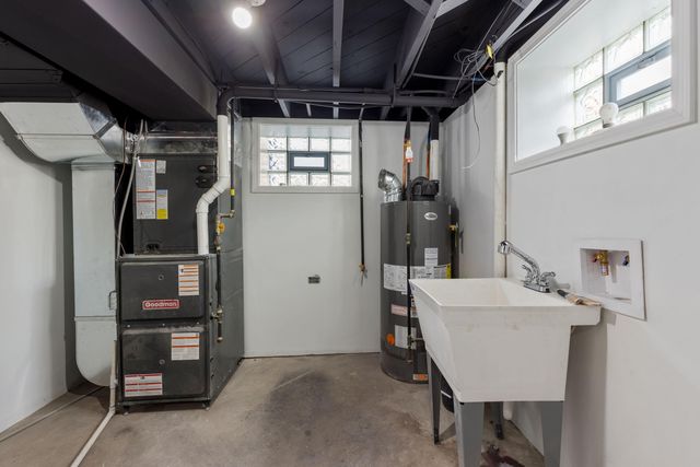 4224 W 10th Avenue, Gary, IN 46404