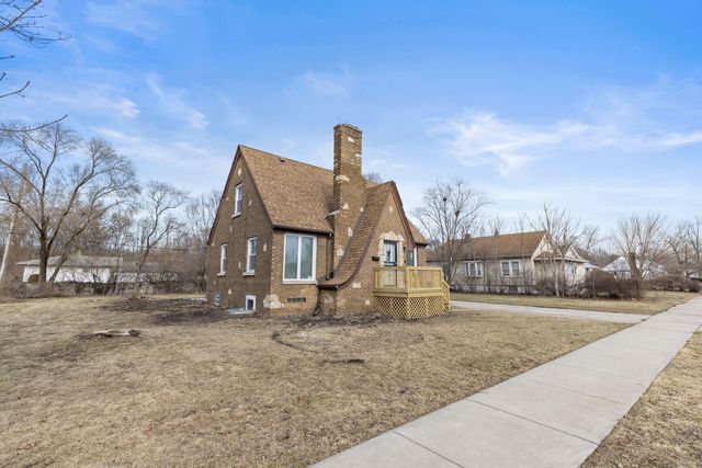 4224 W 10th Avenue, Gary, IN 46404