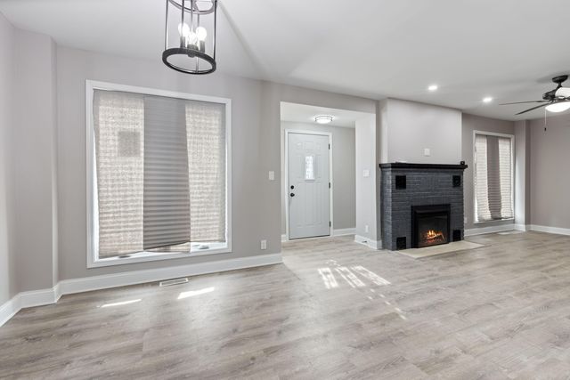 4224 W 10th Avenue, Gary, IN 46404